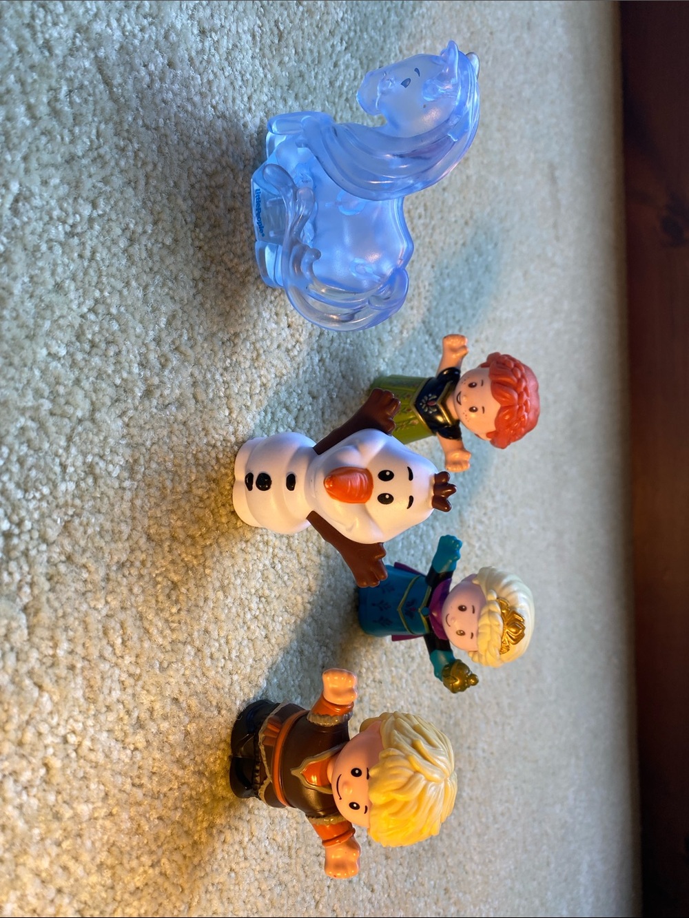 Disney Frozen Mini Figure Playset - Blue, White, Red, Blonde, Orange